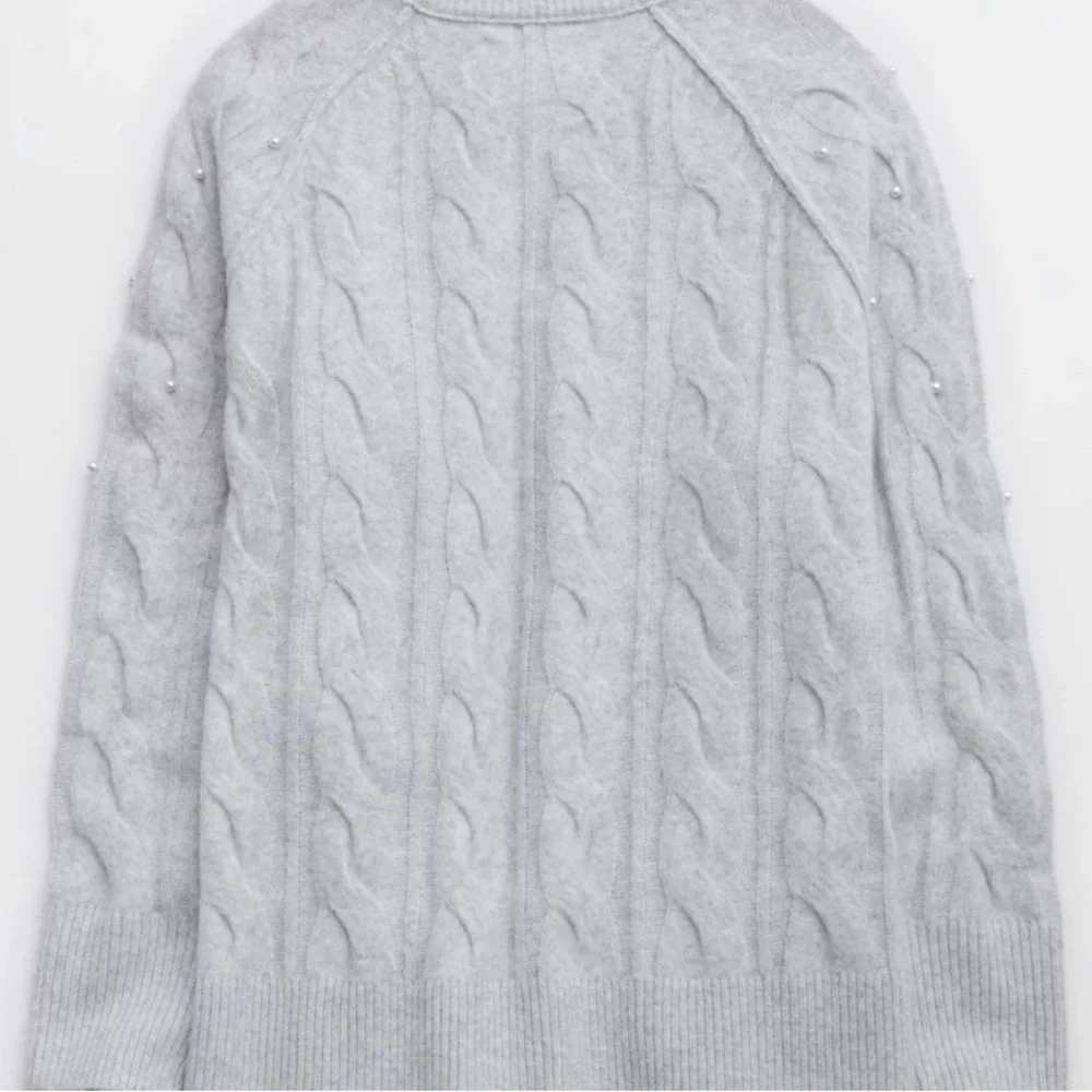 aerie cozy cable